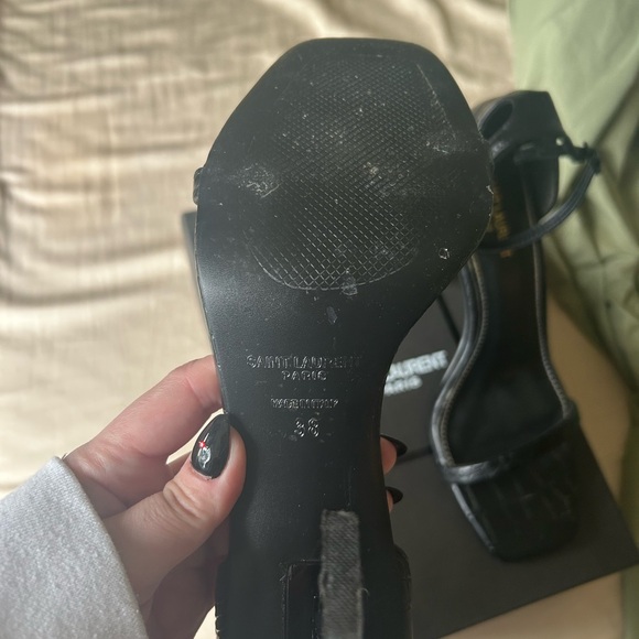 Saint Laurent Black Croc-Embossed Heels - Picture 7 of 7